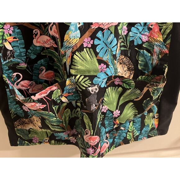 Cherokee Scrub Top Sloth SIZE SMALL tropical flamingo monkey rainforest green - Picture 3 of 5